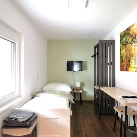 Schickes Zimmer Mit Top-Ausstattung In Idealer Lage Feldkirch Luaran gambar