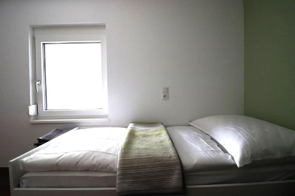 Schickes Zimmer Mit Top-Ausstattung In Idealer Lage Feldkirch Luaran gambar